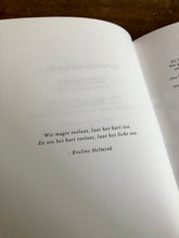 Afbeelding in Gallery-weergave laden, Gedichtenbundel "De wereld van het hart" - Britt Nelissen